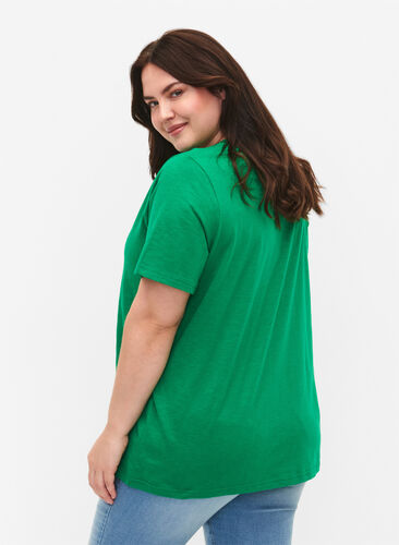 Zizzi Basic t-shirt met korte mouwen en v-hals, Jolly Green, Model image number 1