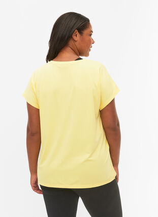 Zizzi Trainings T-shirt met korte mouwen, Lemon Meringue, Model image number 1