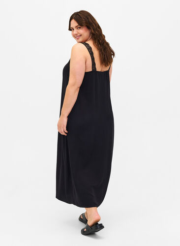 Zizzi Halflange jurk met bandjes van viscose met kant, Black, Model image number 1