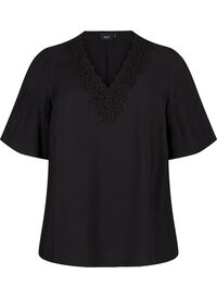 Blouse van viscose met v-hals en borduursel