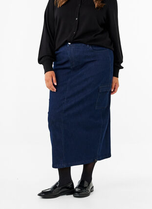 Zizzi Denim maxi-rok, Dark Blue Denim, Model image number 2