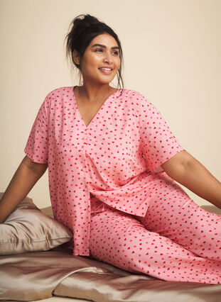 Zizzi Bedrukte pyjamatop van viscose, Pink Icing W. hearts, Image image number 0