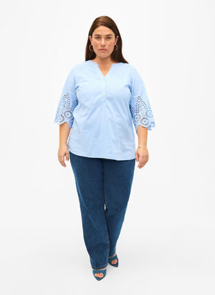 Zizzi Shirt blouse met broderie anglaise en 3/4-mouwen, Serenity, Model image number 2