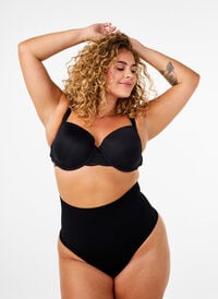 Naadloze tanga met een normale taille, Black, Model